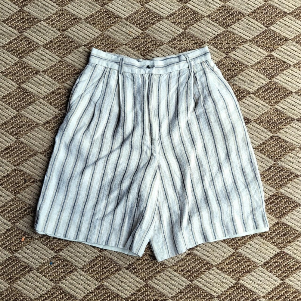 SOLD Vtg Linen High waisted Shorts
